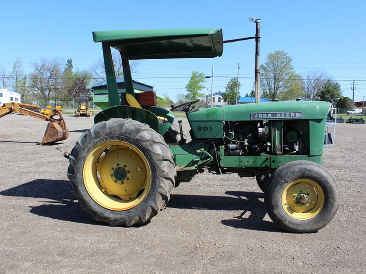 john-deere-301-image-6