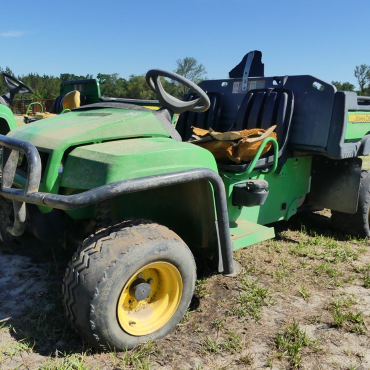 2011 JOHN DEERE GATOR