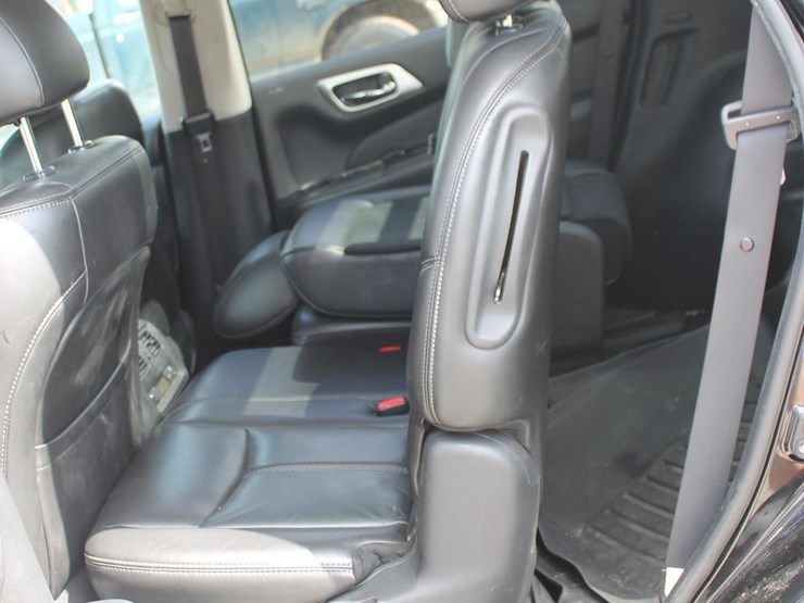 2014-nissan-pathfinder-image-9