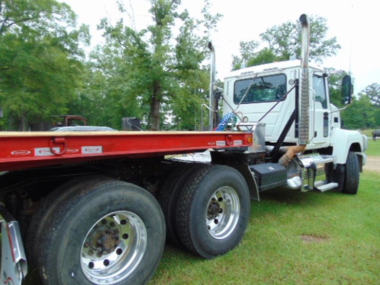 2019-mack-pi64-image-5
