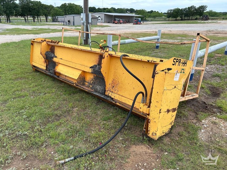 2003-rasco-9010-asphalt-chip-spreader-image-24