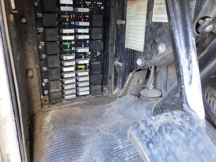 1999-kenworth-t800-image-55