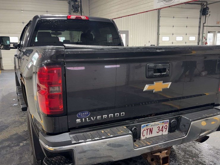 2016-chevrolet-silverado-2500hd-image-29