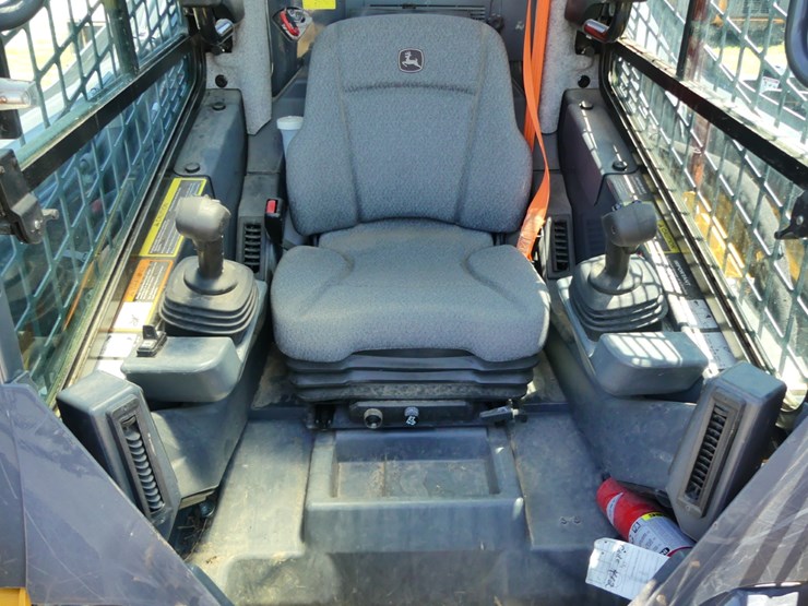 2021-deere-325g-image-12