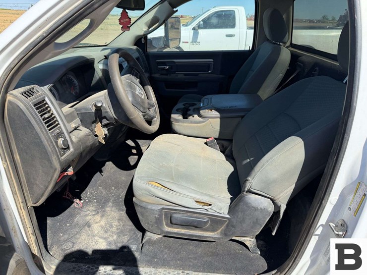 2014-dodge-1500-image-15