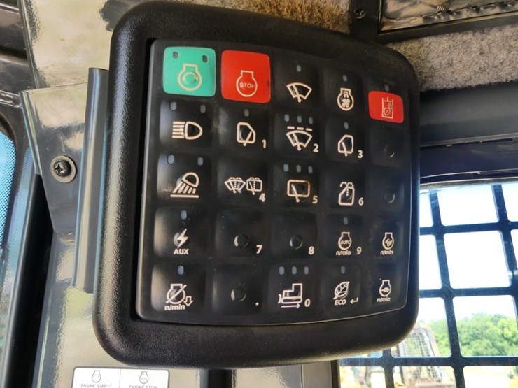 2019-deere-650k-lgp-image-13