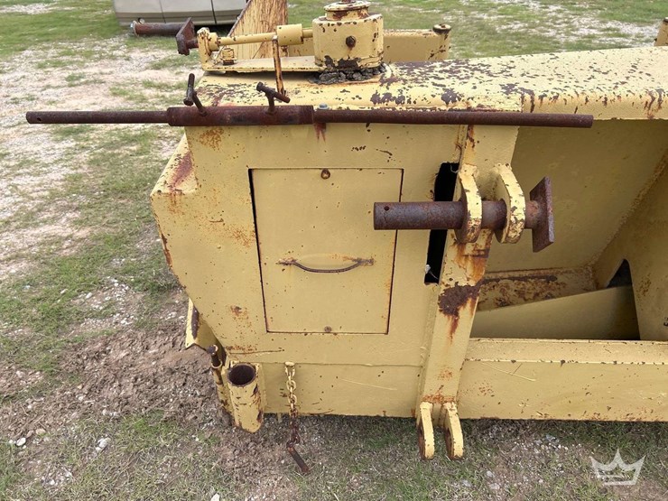 t/a-aggregate-spreader-box-wheel-loader-attachment-image-13