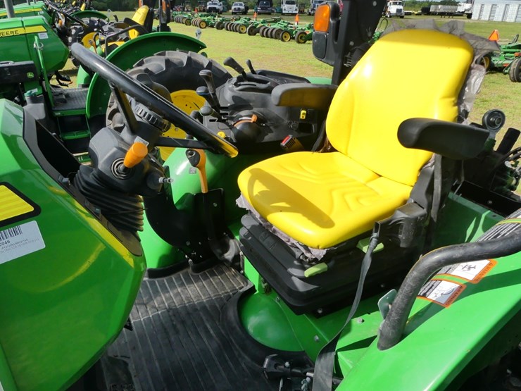 2024-john-deere-5120m-image-9