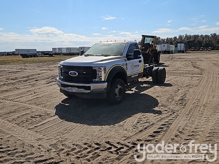 2019-ford-f550-xl-image-2