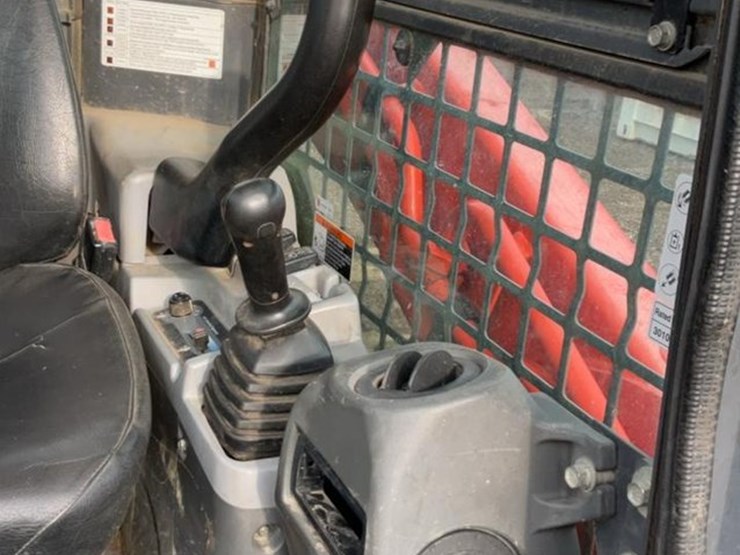 kubota-svl90-2-image-30