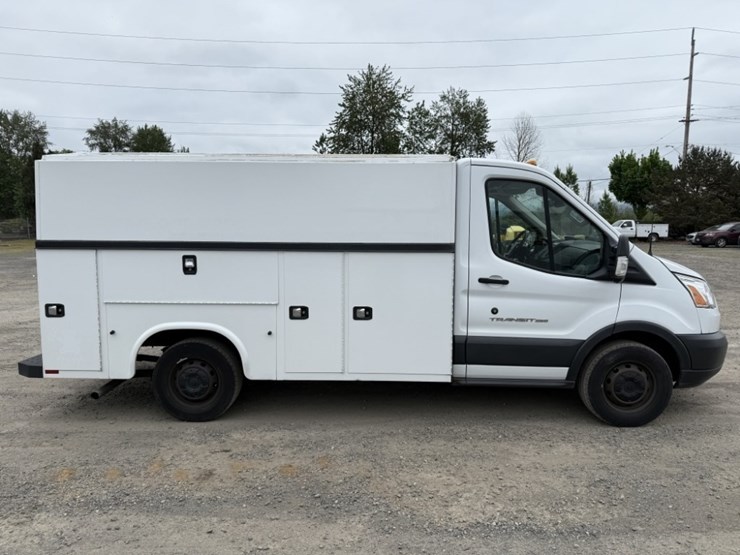 2016-ford-transit-image-3