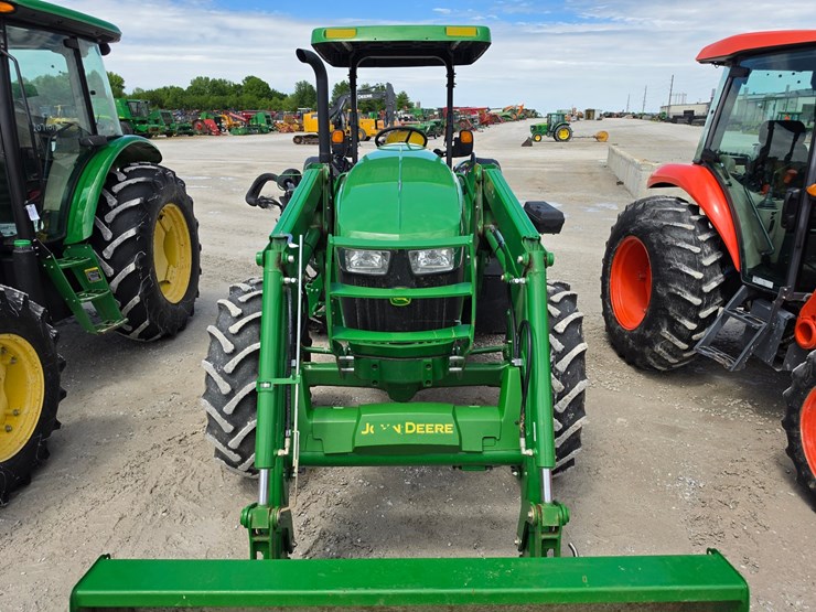 2022-john-deere-5090e-image-4