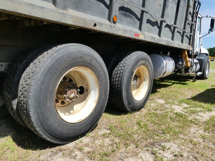 2001-mack-grapple-truck-image-7
