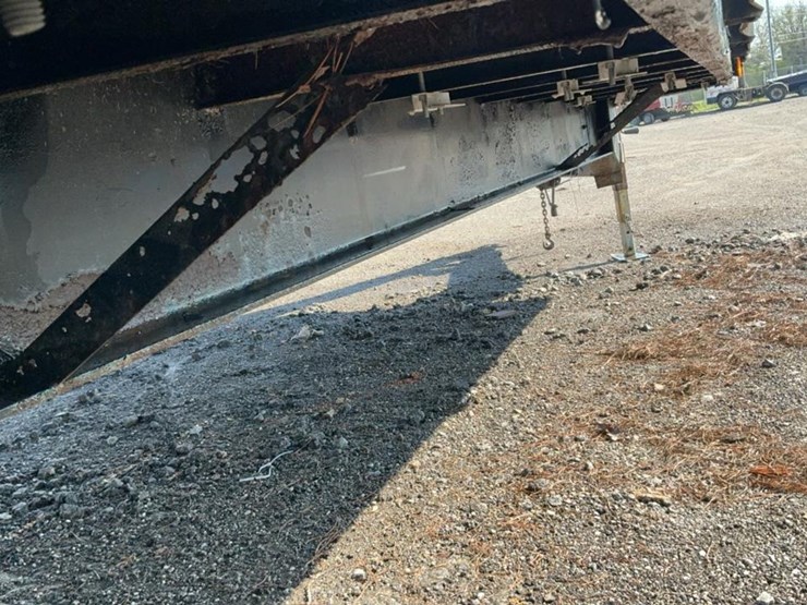 #2207-•-flatbed-equipment-trailer-image-31