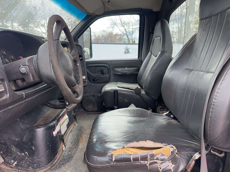 2007-gmc-topkick-c7500-image-24
