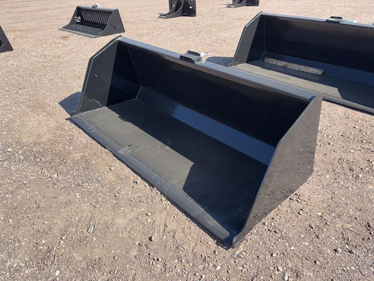 skid-steer-snow/litter-bucket-image-1