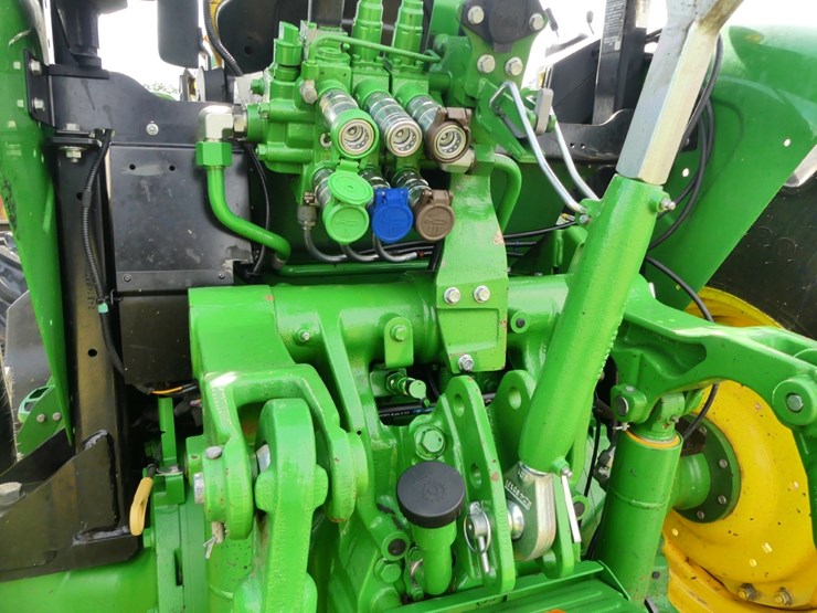 2024-john-deere-5120m-image-6