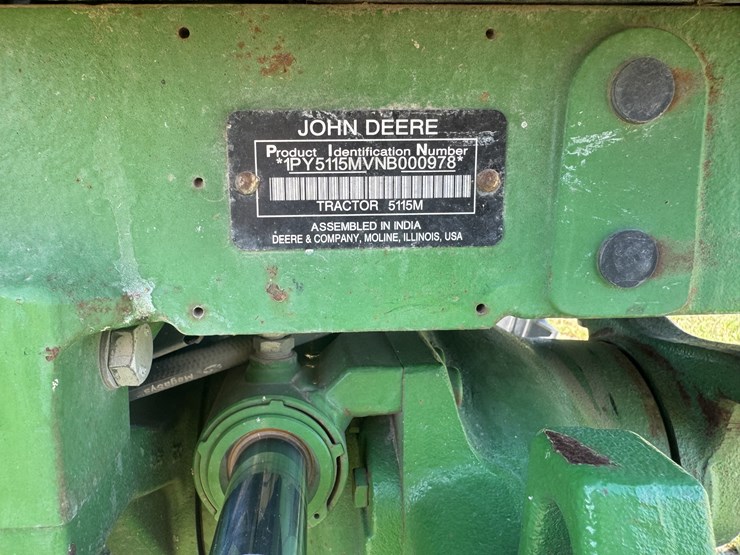 2022-john-deere-5115m-image-12