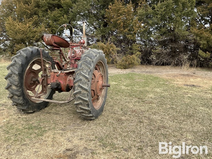 1953-farmall-super-h-2wd-tractor-image-5
