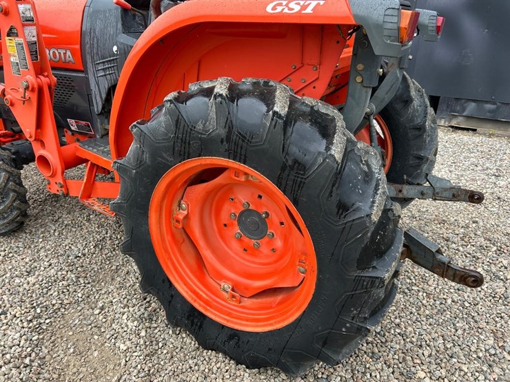 kubota-la724-image-17