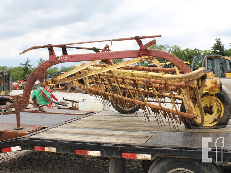 new-holland-256-image-2