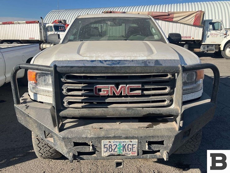 2018-gmc-sierra-2500-image-14