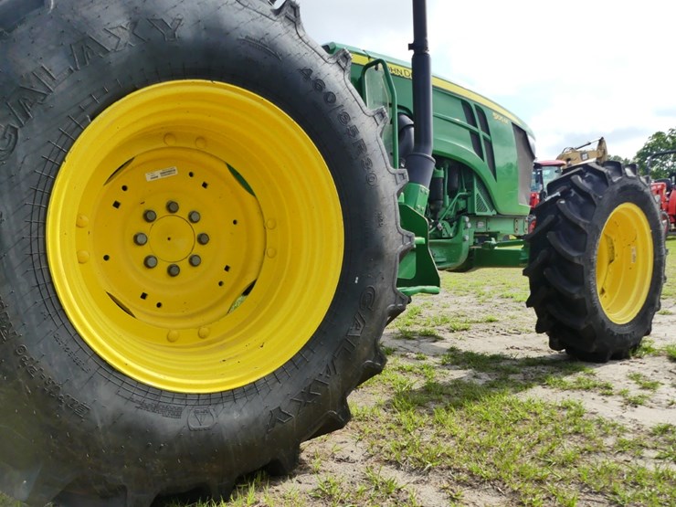2023-john-deere-5105m-image-6