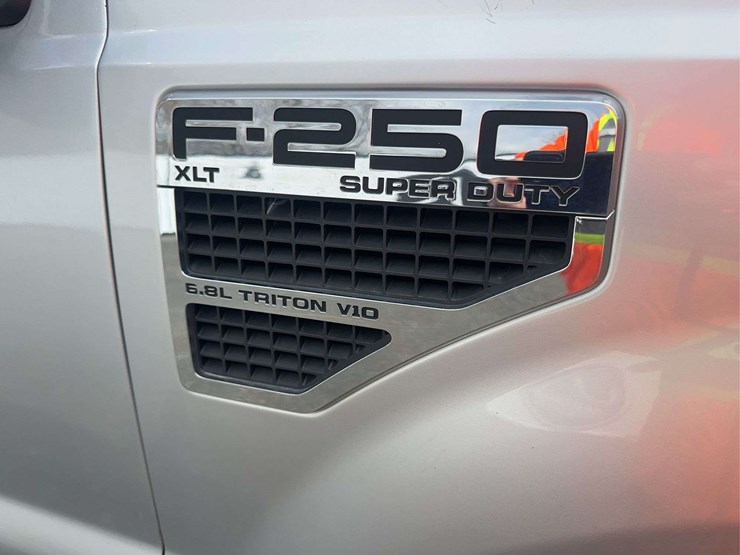 2010-ford-f250-xlt-image-13
