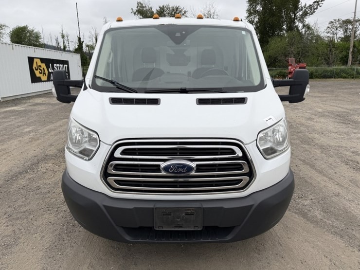 2016-ford-transit-image-8