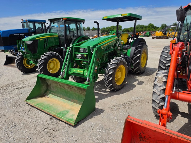 2022-john-deere-5090e-image-25