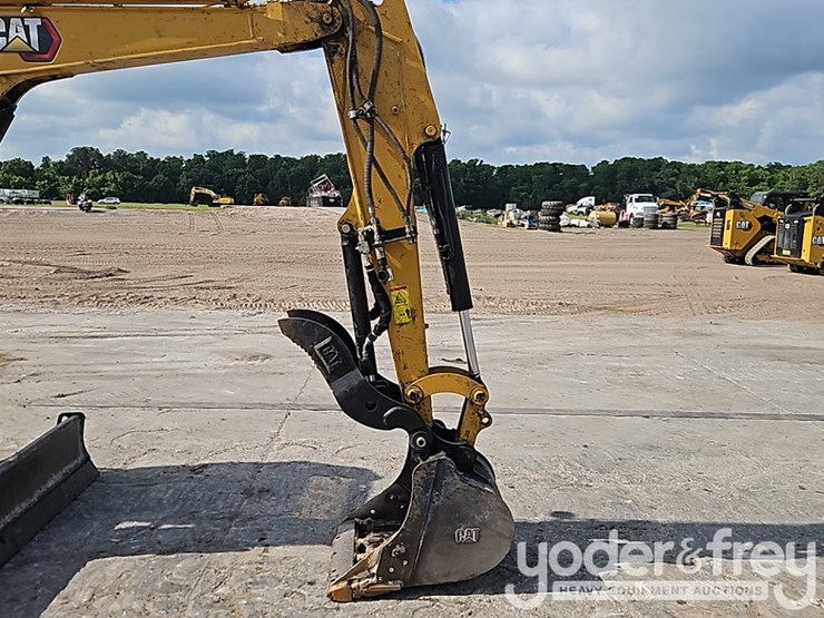 2024-caterpillar-304-image-17