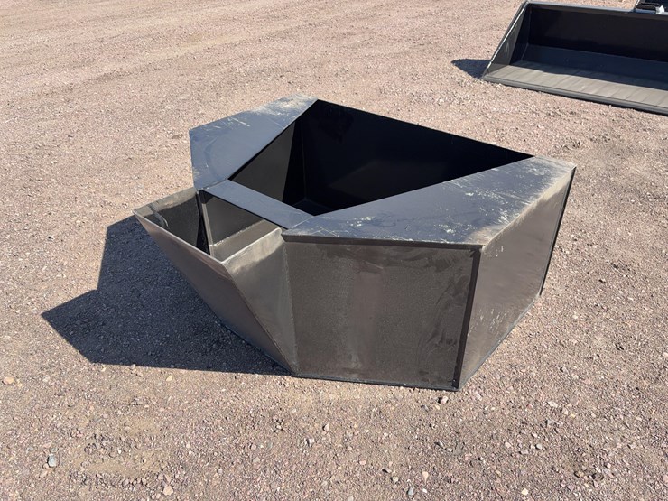 concrete-placement-bucket-image-1