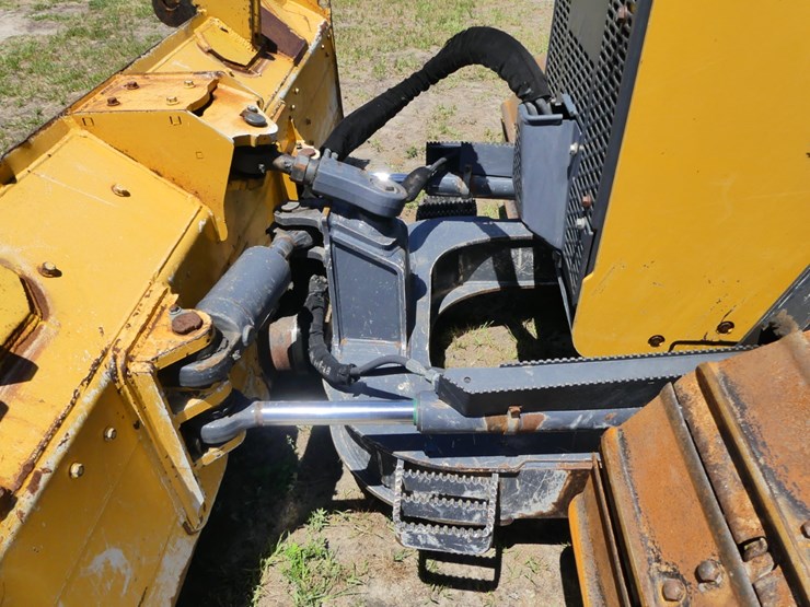 2019-deere-650k-lgp-image-8