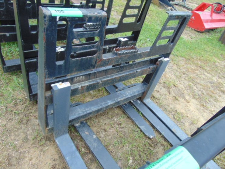 quick-attach-walk-thru-fork-hanger-w/-48"-forks-image-1