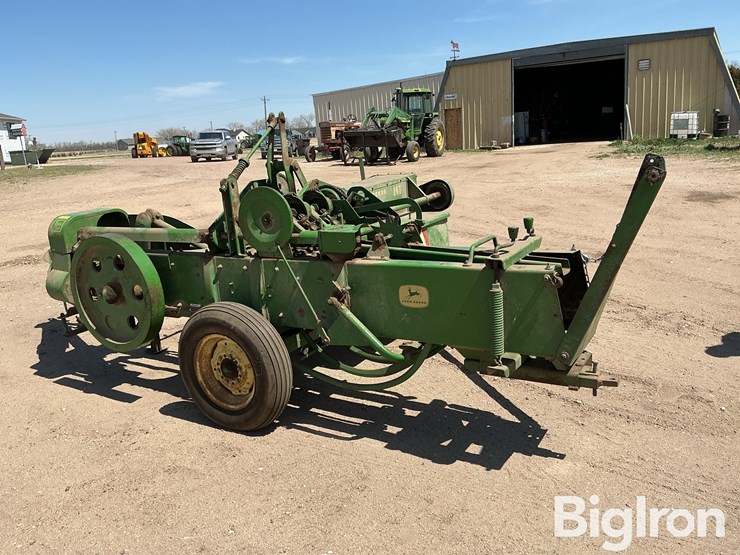 john-deere-24t-image-8