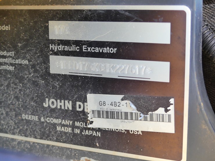 2018-deere-17g-image-15