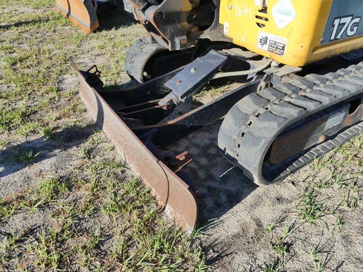 2018-deere-17g-image-9