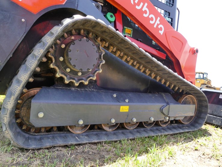 2025-kubota-svl97-3-image-6
