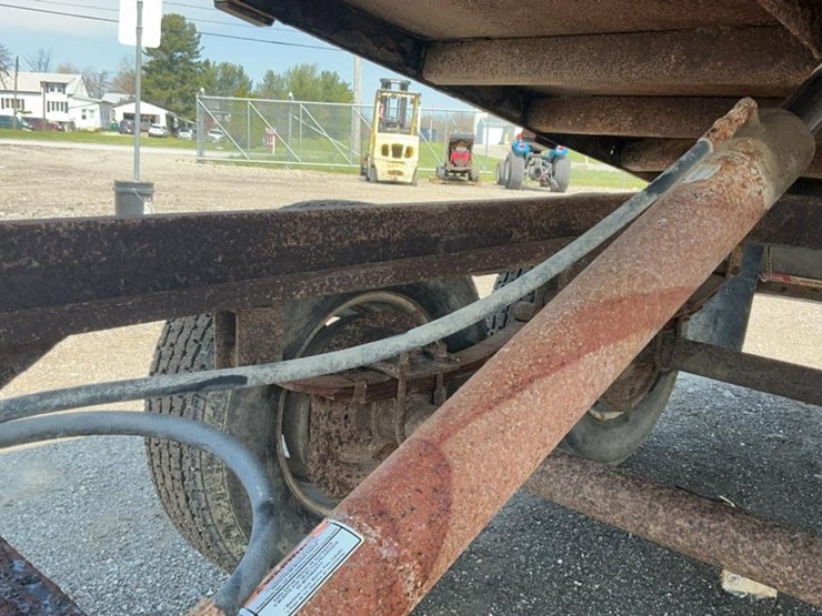 #2205-•-2012-sure-trac-st7210dod\ufffdb\ufffd100-dump-trailer-image-9