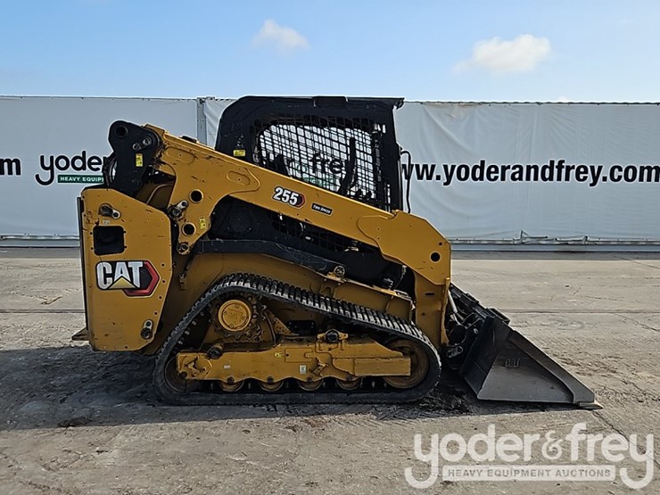2025-caterpillar-255-image-5