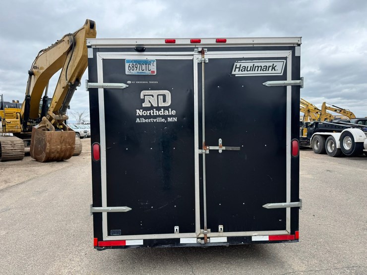 #3892-•-2015-haulmark-18'-enclosed-trailer-image-4