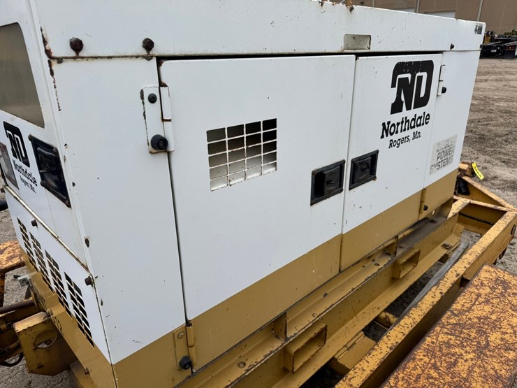 #3968-•-whisperwatt-dca-0270i-diesel-powered-ac-generator-image-16