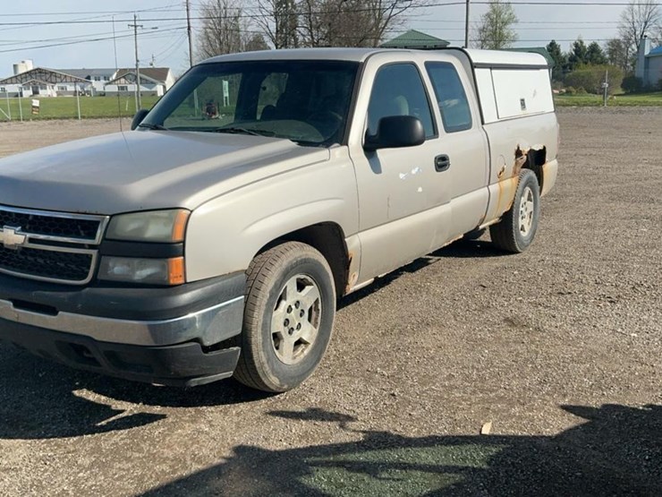 2006-chevrolet-silverado-1500-image-1