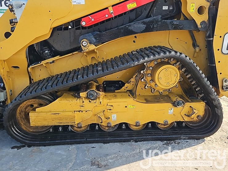 2025-caterpillar-255-image-17
