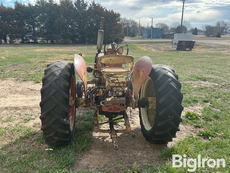 cockshutt-2wd-tractor-image-6
