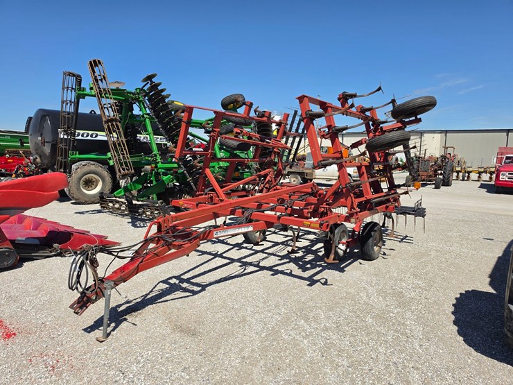 1997-case-ih-4300-image-1