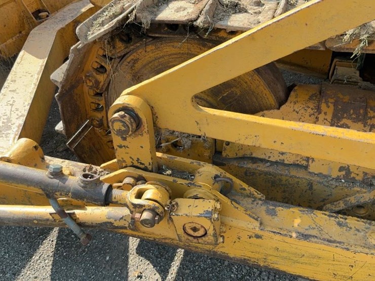 caterpillar-d4-image-15