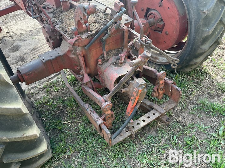 1955-farmall-400-2wd-tractor-image-20