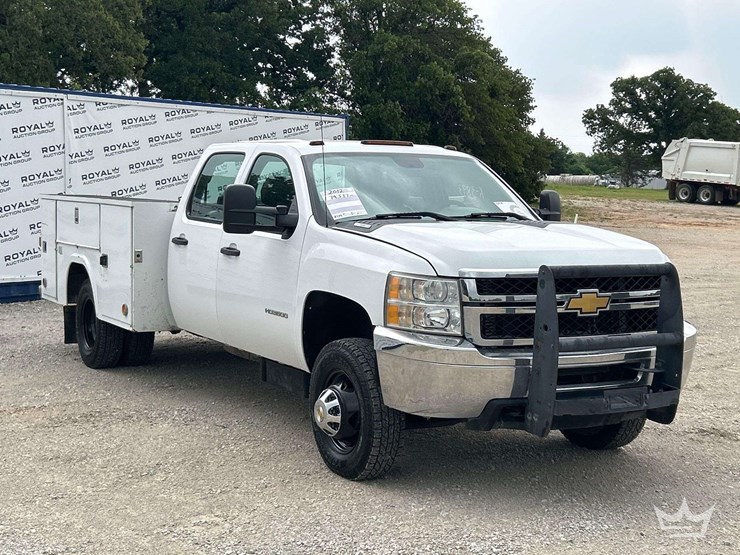 2012-chevrolet-silverado-2500hd-image-4