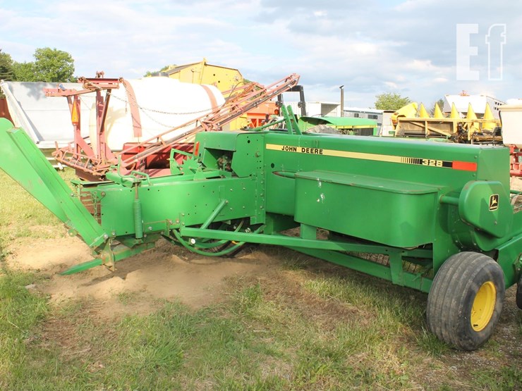 1995-john-deere-328-image-2